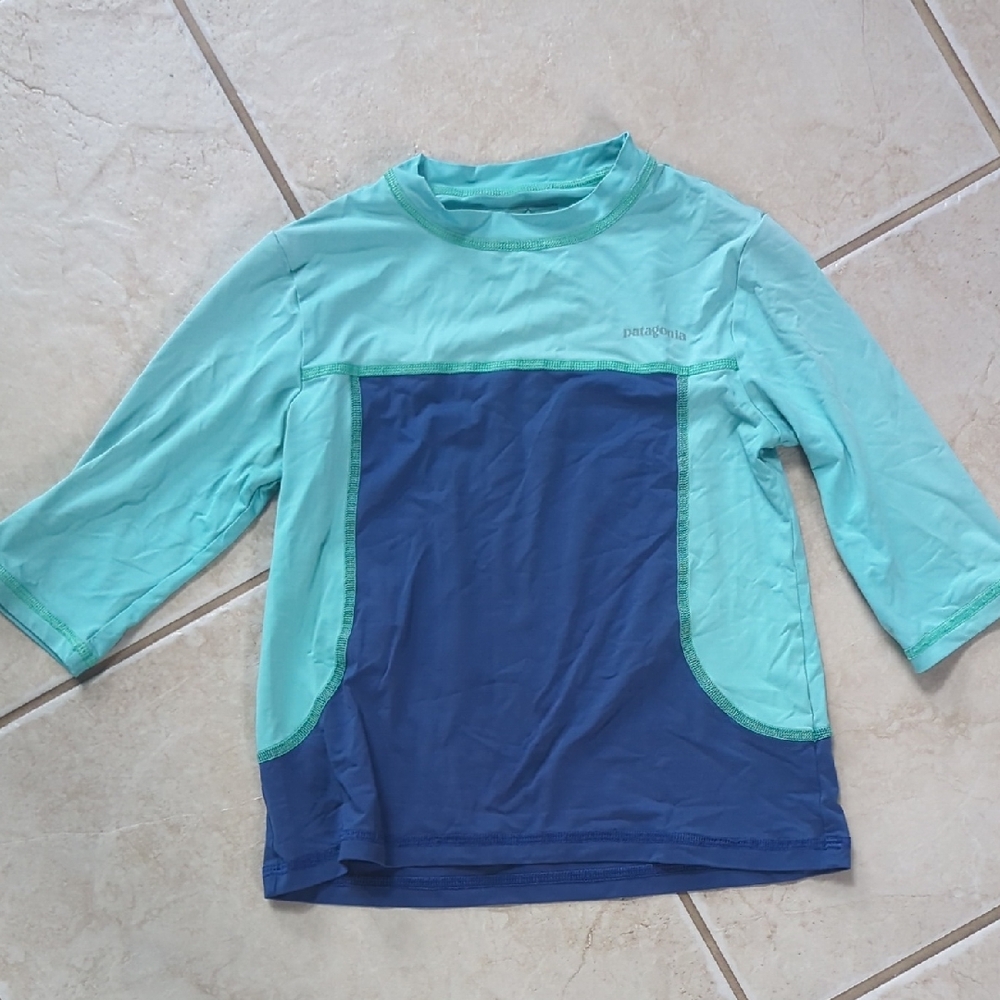 Patagonia Kids Top- Aqua and Navy Girls Size 10 Girls Top Silky Material